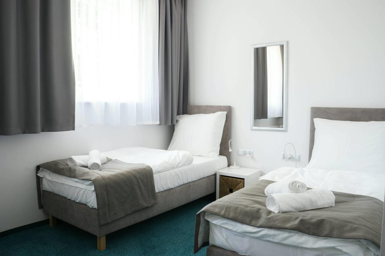 Hotel Inner City Kutno Exteriör bild